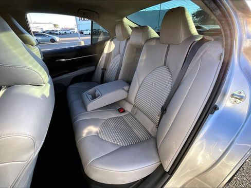 Certified 2019 Toyota Camry SE image 20