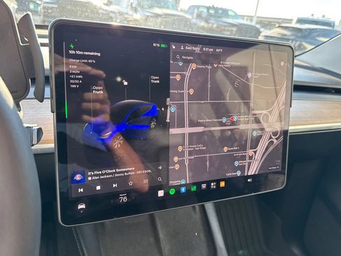 Used 2023 Tesla Model Y Long Range AWD/4WD image 22