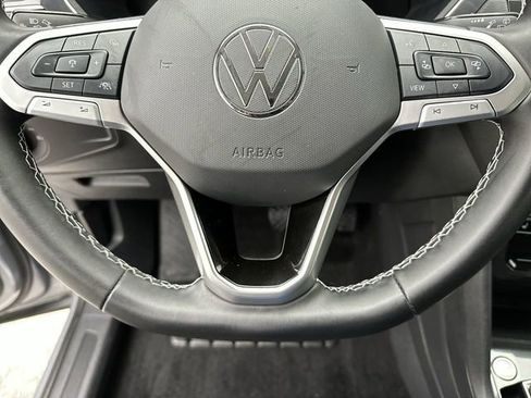 Certified 2024 Volkswagen Tiguan SE image 15