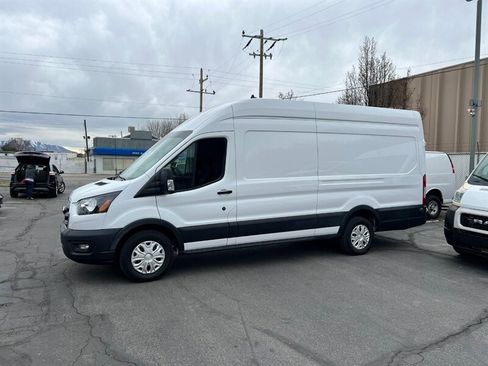 Used 2022 Ford E-Transit 148 High Roof Extended image 4
