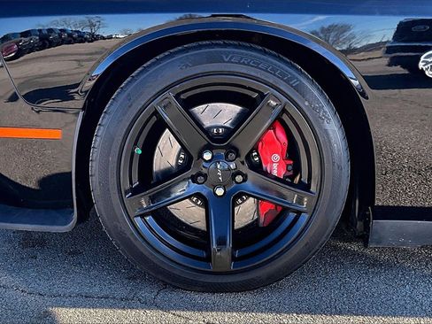 Used 2017 Dodge Challenger SRT Hellcat image 8