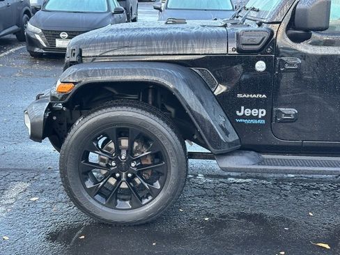 Used 2021 Jeep Wrangler Unlimited Sahara w/ Cold Weather Group image 8