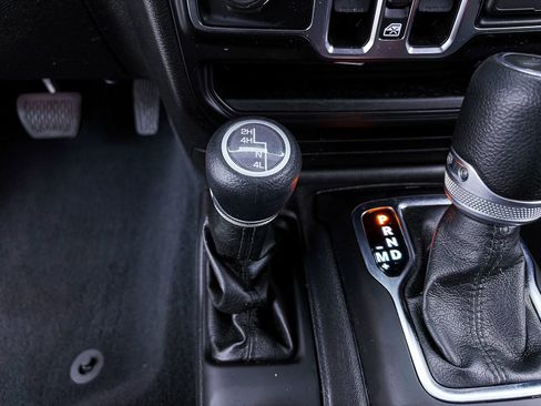 Used 2022 Jeep Wrangler Unlimited Sport image 21