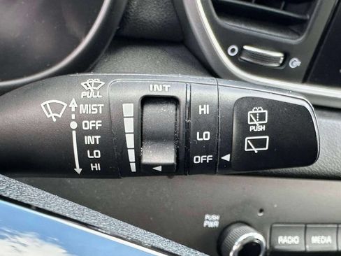 Used 2021 Kia Sportage LX AWD/4WD image 19