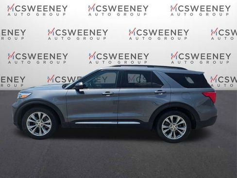 Used 2023 Ford Explorer XLT w/ Equipment Group 202A RWD image 2