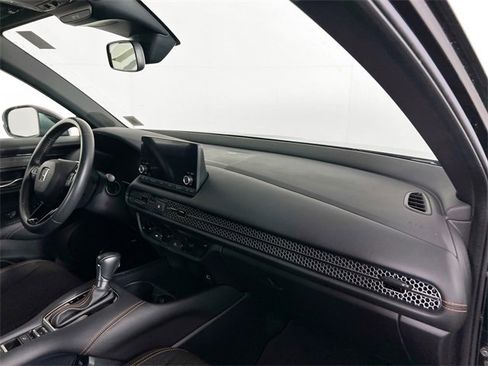 Certified 2024 Honda HR-V Sport image 25