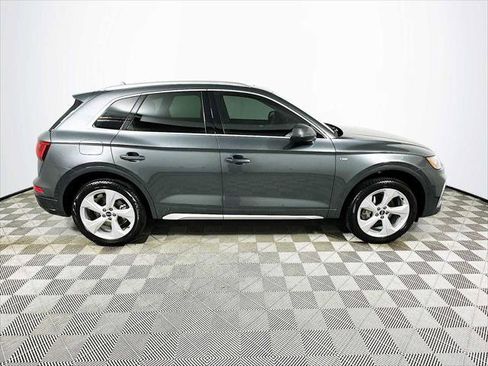 Certified 2025 Audi Q5 2.0T Premium Plus w/ Premium Plus Package image 8