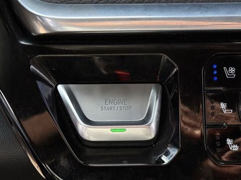 Used 2022 GMC Sierra 1500 Denali AWD/4WD image 25