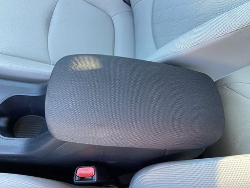 Used 2026 Toyota Corolla Cross L FWD image 39