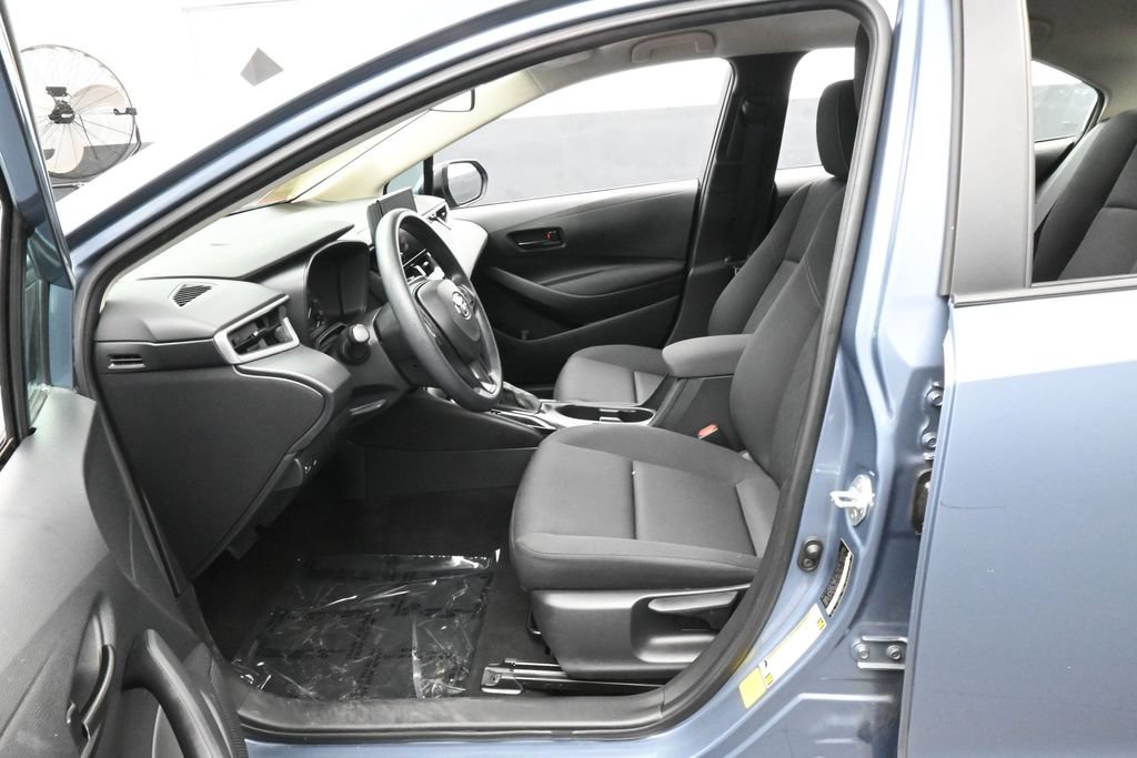 Used 2024 Toyota Corolla LE FWD image 11