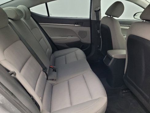 Used 2017 Hyundai Elantra SE image 19
