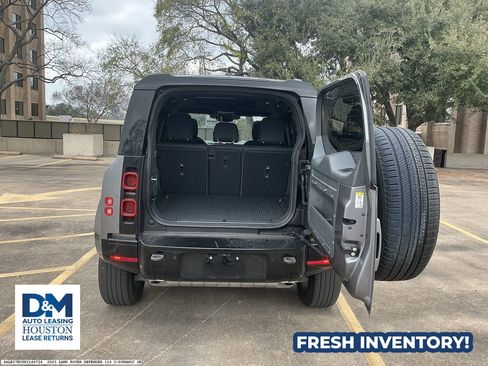 Used 2023 Land Rover Defender 110 X-Dynamic SE image 6