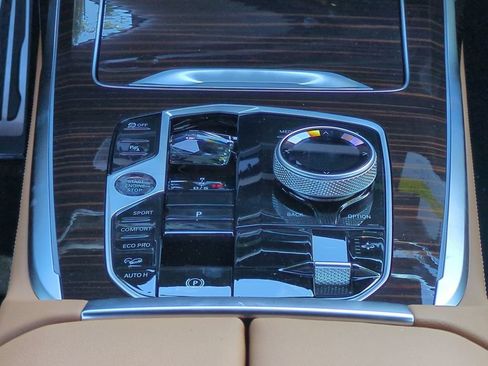 New 2027 BMW X7 xDrive40i w/ Executive Package AWD/4WD image 19