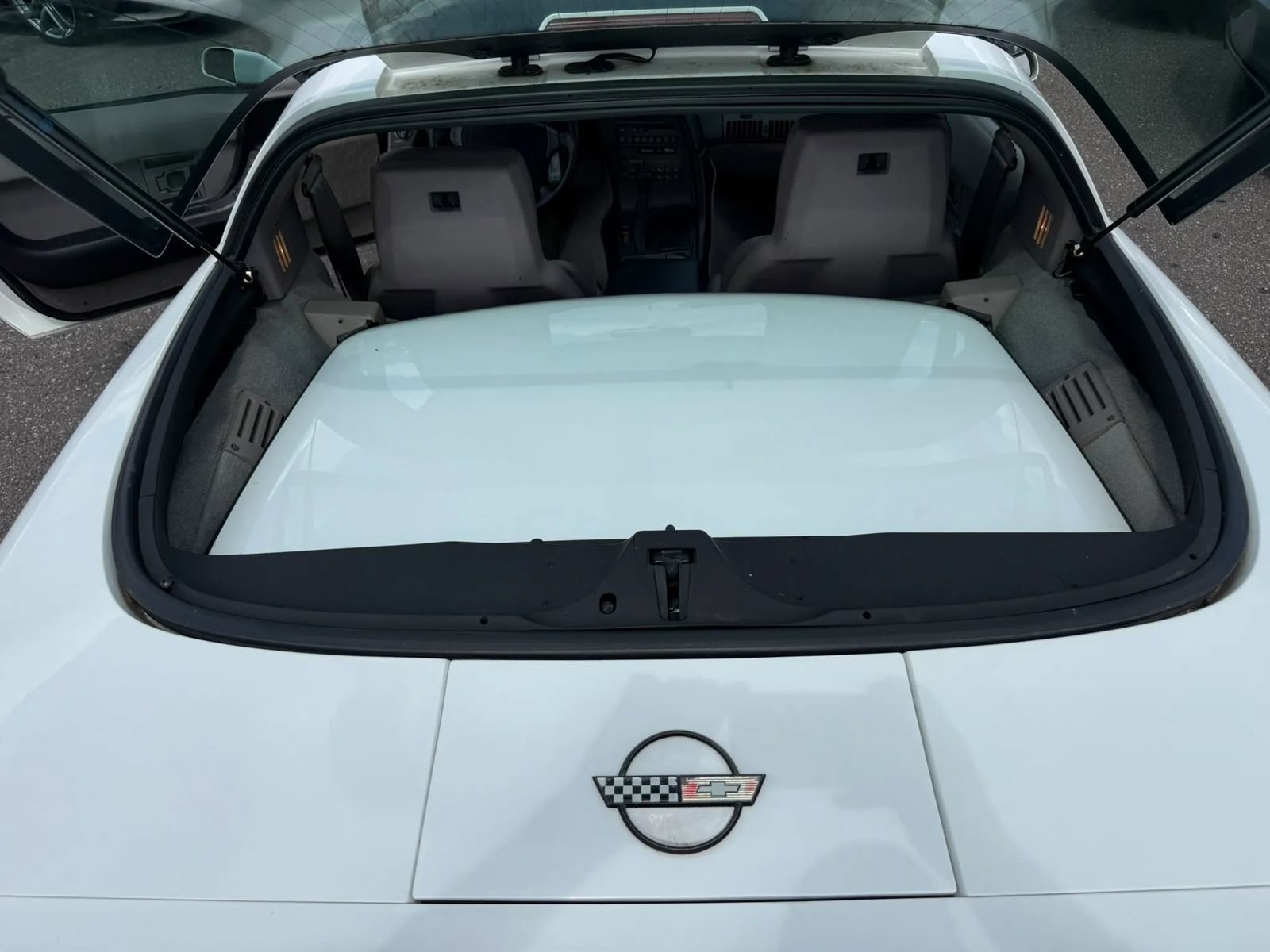 Used 1990 Chevrolet Corvette Coupe RWD image 9