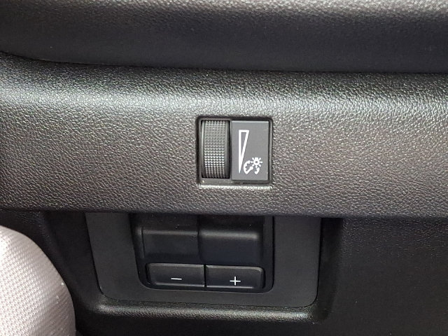 Used 2026 Chevrolet Colorado Trail Boss AWD/4WD image 24