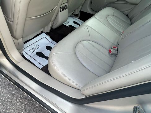 Used 2007 Buick Lucerne CXL w/ Luxury Package FWD image 9