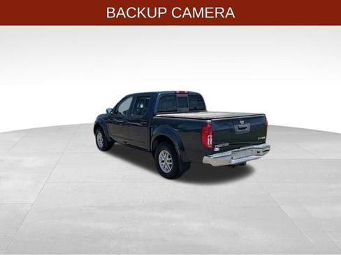 Used 2018 Nissan Frontier SV AWD/4WD image 5