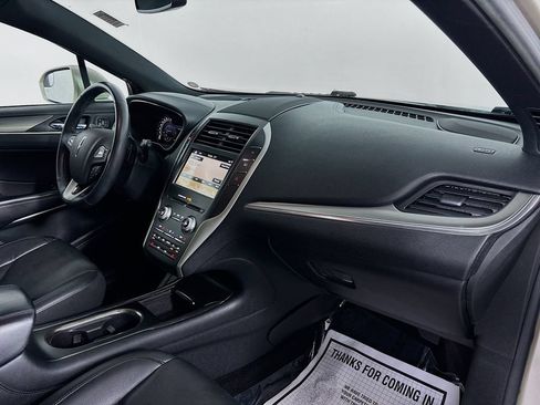 Used 2017 Lincoln MKC Premiere FWD image 27