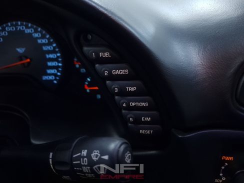 Used 2001 Chevrolet Corvette Coupe w/ Preferred Equipment Group2 RWD image 31