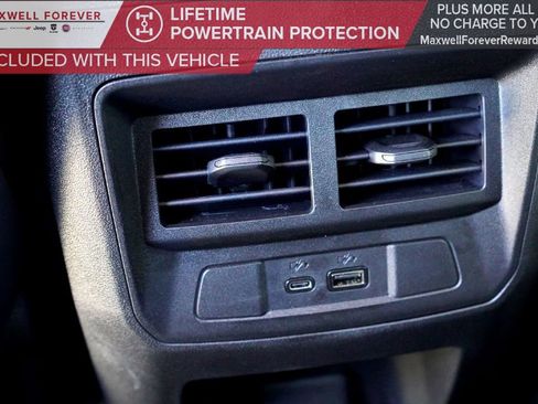 Used 2024 Chevrolet Colorado Z71 w/ Z71 Convenience Package 2 image 23