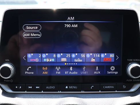 Used 2021 Nissan Sentra SV FWD image 46