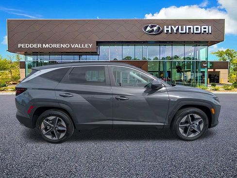New 2026 Hyundai Tucson SEL image 3