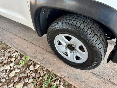 Used 2021 Toyota Tundra SR AWD/4WD image 26