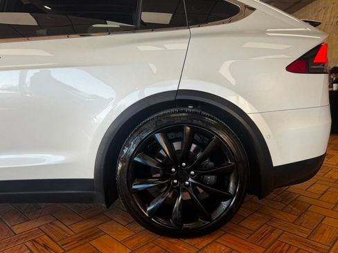 Used 2017 Tesla Model X 75D image 14