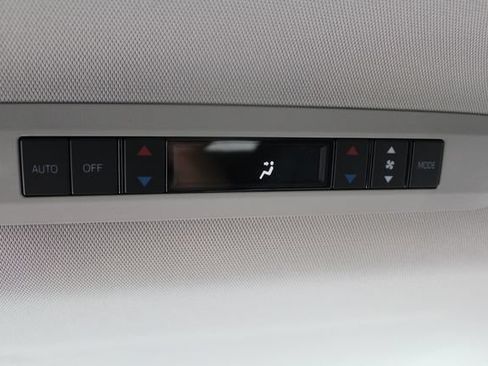 Certified 2026 Toyota Sienna XLE FWD image 42