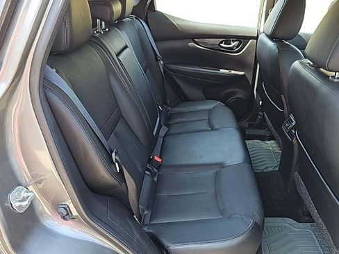 Used 2017 Nissan Rogue Sport SL image 31