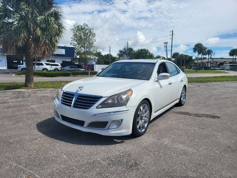Used 2013 Hyundai Equus Signature RWD image 1