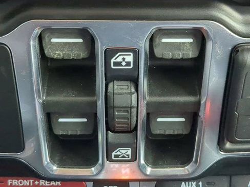 Certified 2021 Jeep Gladiator Rubicon w/ Safety Group AWD/4WD image 26
