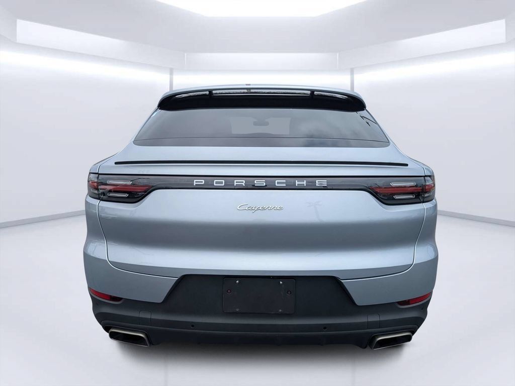 Used 2021 Porsche Cayenne Coupe AWD/4WD image 4