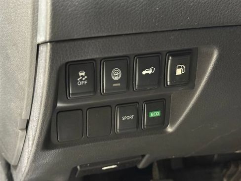Used 2019 Nissan Rogue SV FWD image 29