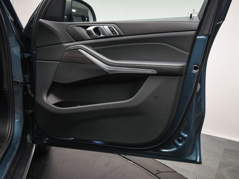 Used 2024 BMW X5 xDrive40i w/ Parking Assistance Package image 46