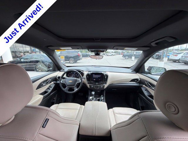 Used 2023 Chevrolet Traverse Premier FWD image 34