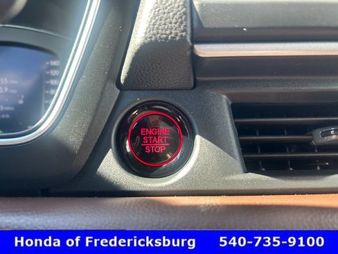 Used 2024 Honda Pilot Elite image 22