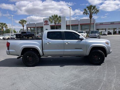 Certified 2022 Toyota Tacoma SR5 w/ Technology Package RWD image 6