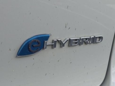 Used 2021 Chrysler Pacifica Touring-L w/ Uconnect Theater Family Group FWD image 14