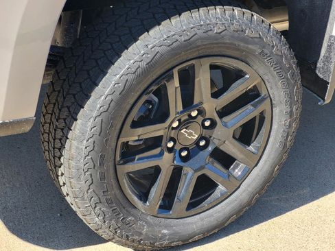 New 2026 Chevrolet Silverado 1500 Custom Trail Boss w/ LPO, Dark Essentials Package image 5