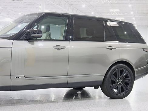 Used 2018 Land Rover Range Rover Long Wheelbase Supercharged image 3