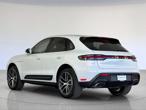 Certified 2026 Porsche Macan AWD/4WD image 3
