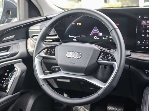Used 2025 Audi Q5 Prestige AWD/4WD image 15