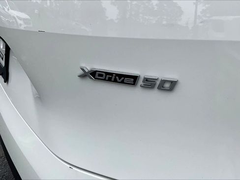 Certified 2023 BMW iX xDrive50 image 9