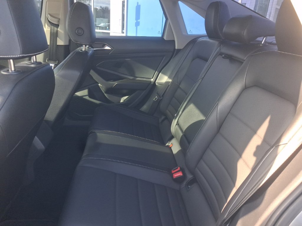 Used 2022 Volkswagen Jetta SE FWD image 23