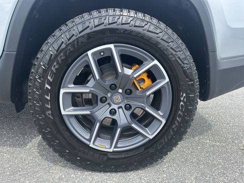 Used 2022 Rivian R1T Launch Edition image 32