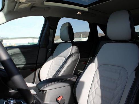 Used 2024 Ford Escape Platinum w/ Premium Technology Package image 14