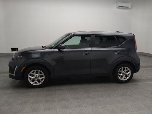 Used 2025 Kia Soul LX w/ LX Technology Package FWD image 2