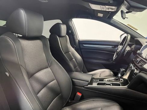 Used 2018 Honda Accord Sport image 10
