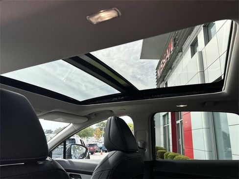 Certified 2025 Nissan Murano SL image 24